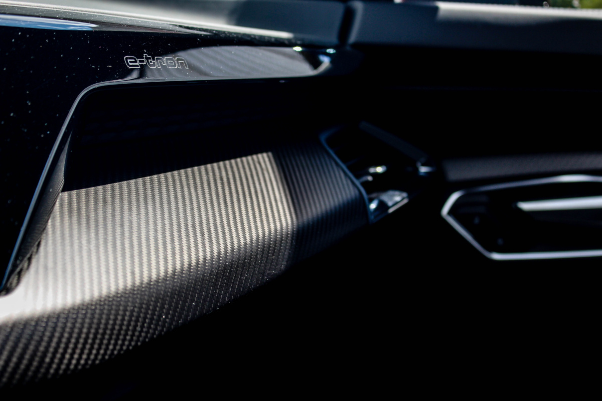 audi-e-tron-gt-rs-12