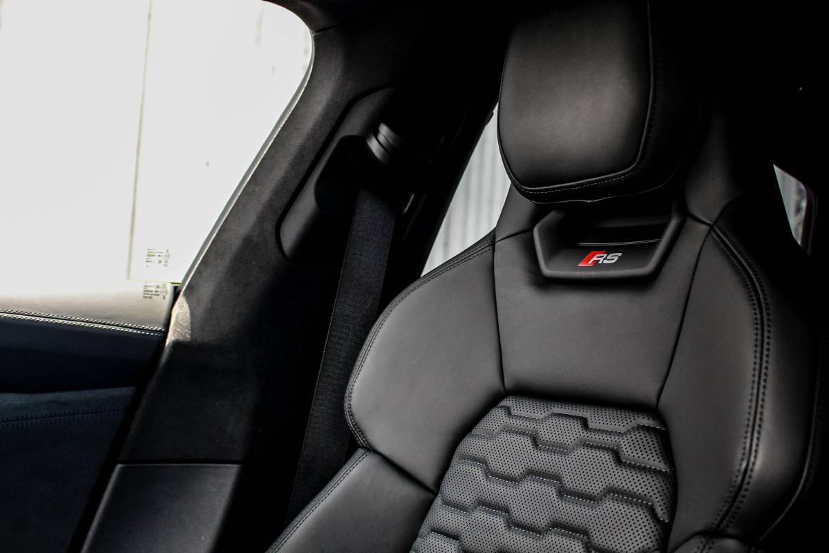 audi-e-tron-gt-rs-13