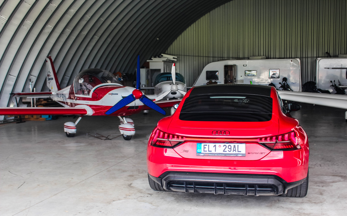 audi-e-tron-gt-rs-21