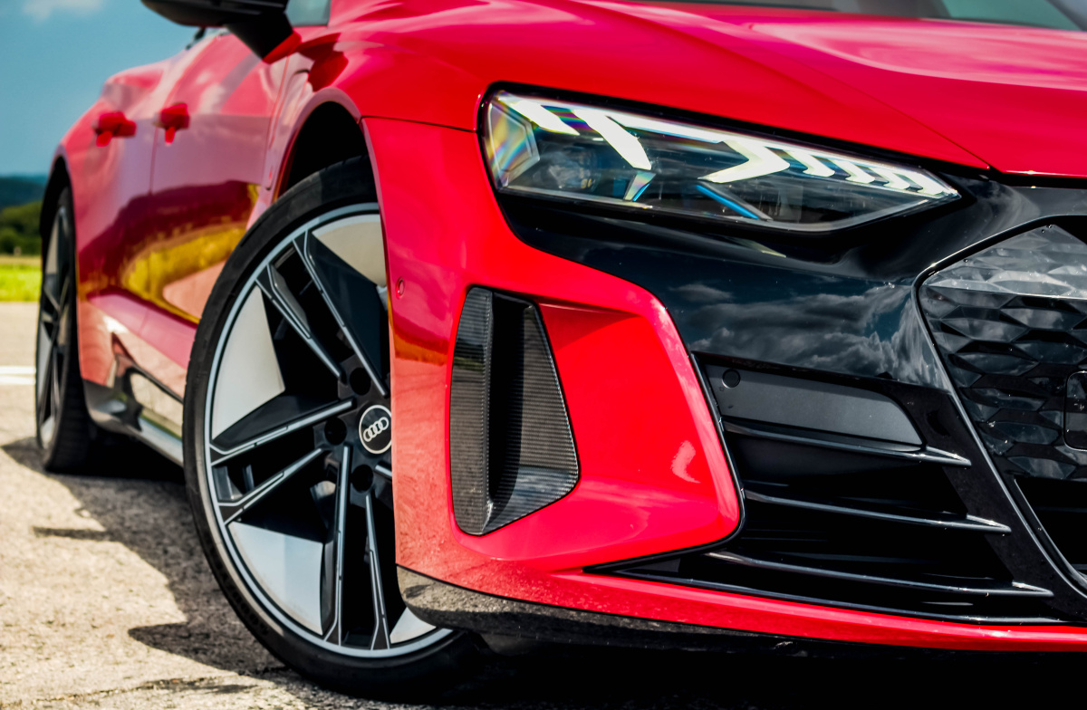 audi-e-tron-gt-rs-33