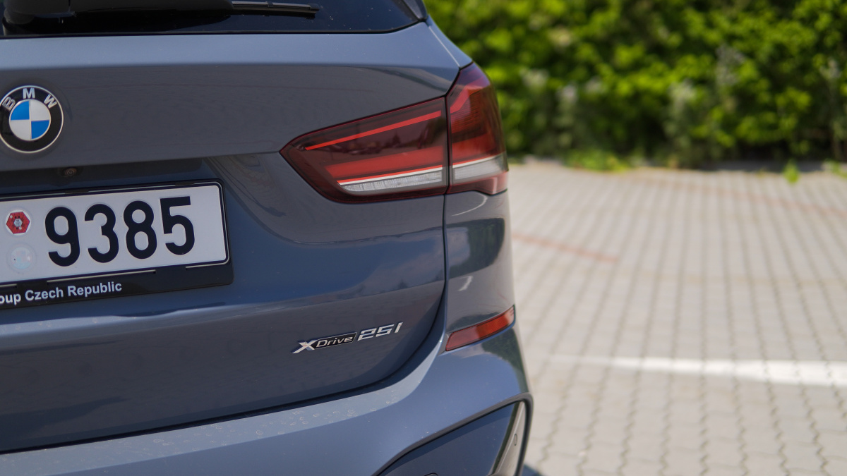 bmw-x1-2021-21