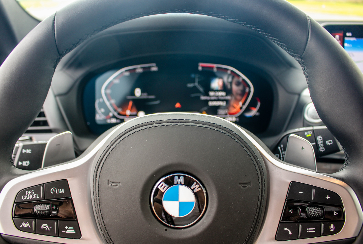 bmw-x3-2021-23