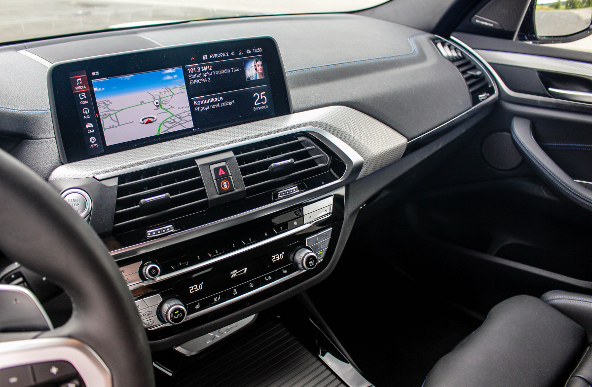 bmw-x3-2021-25
