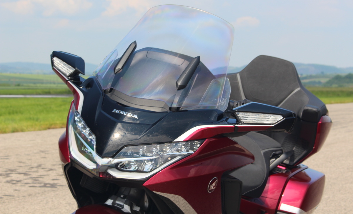 honda-gl-1800-gold-wing-tour-29