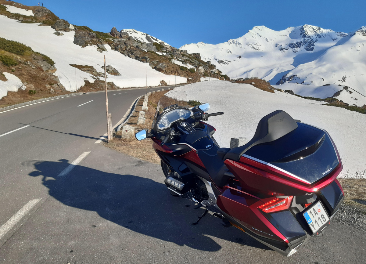 honda-gl-1800-gold-wing-tour-3
