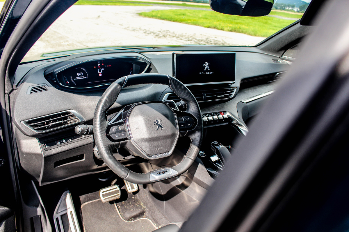 peugeot-5008-gt-2021-18