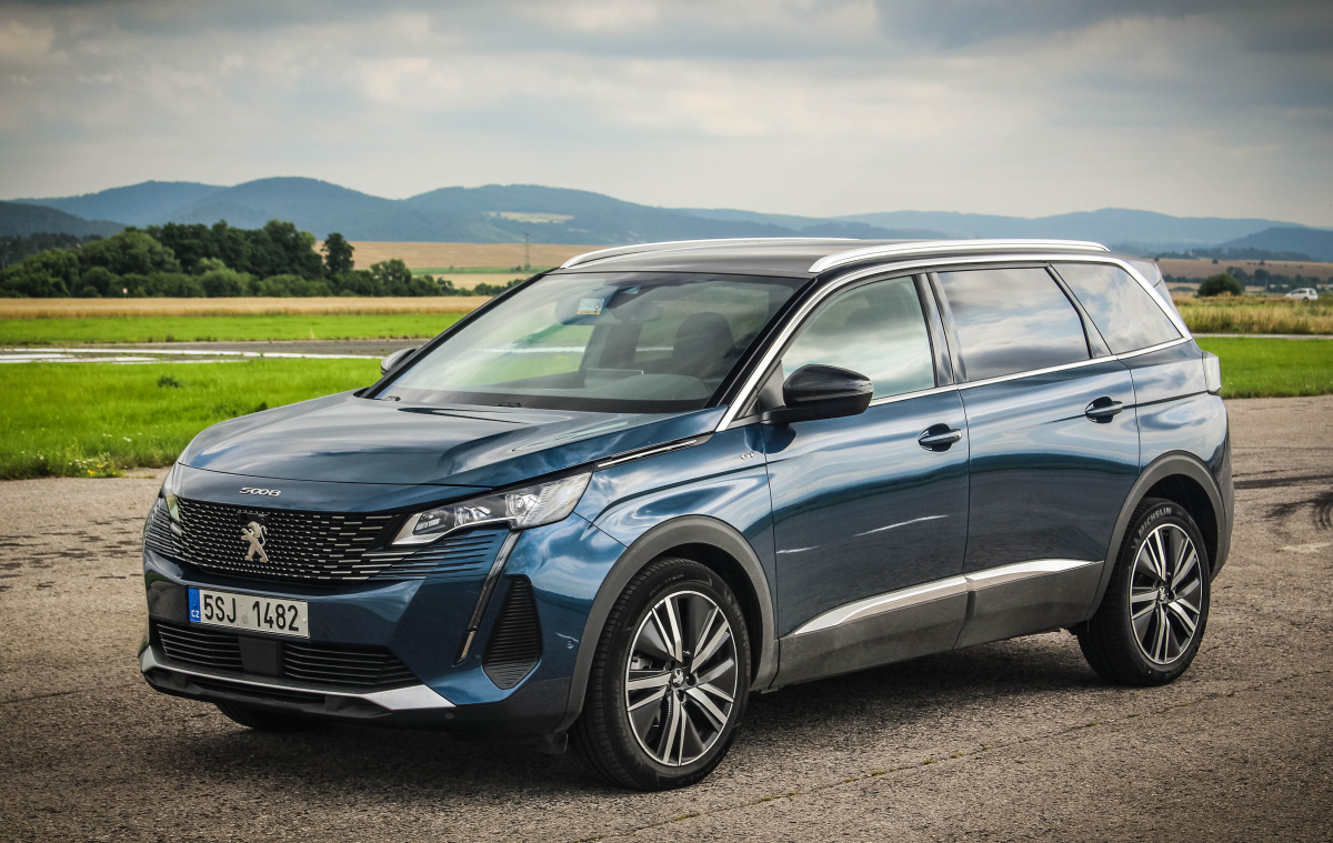 peugeot-5008-gt-2021-2