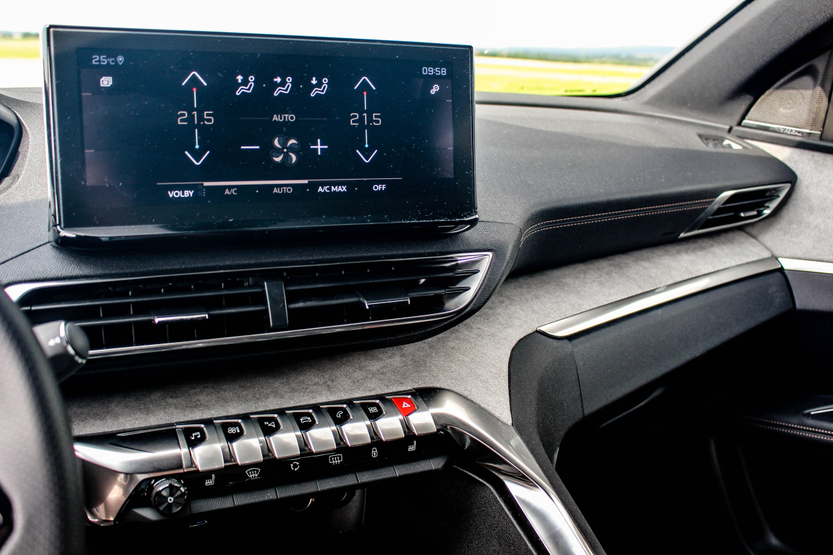 peugeot-5008-gt-2021-23