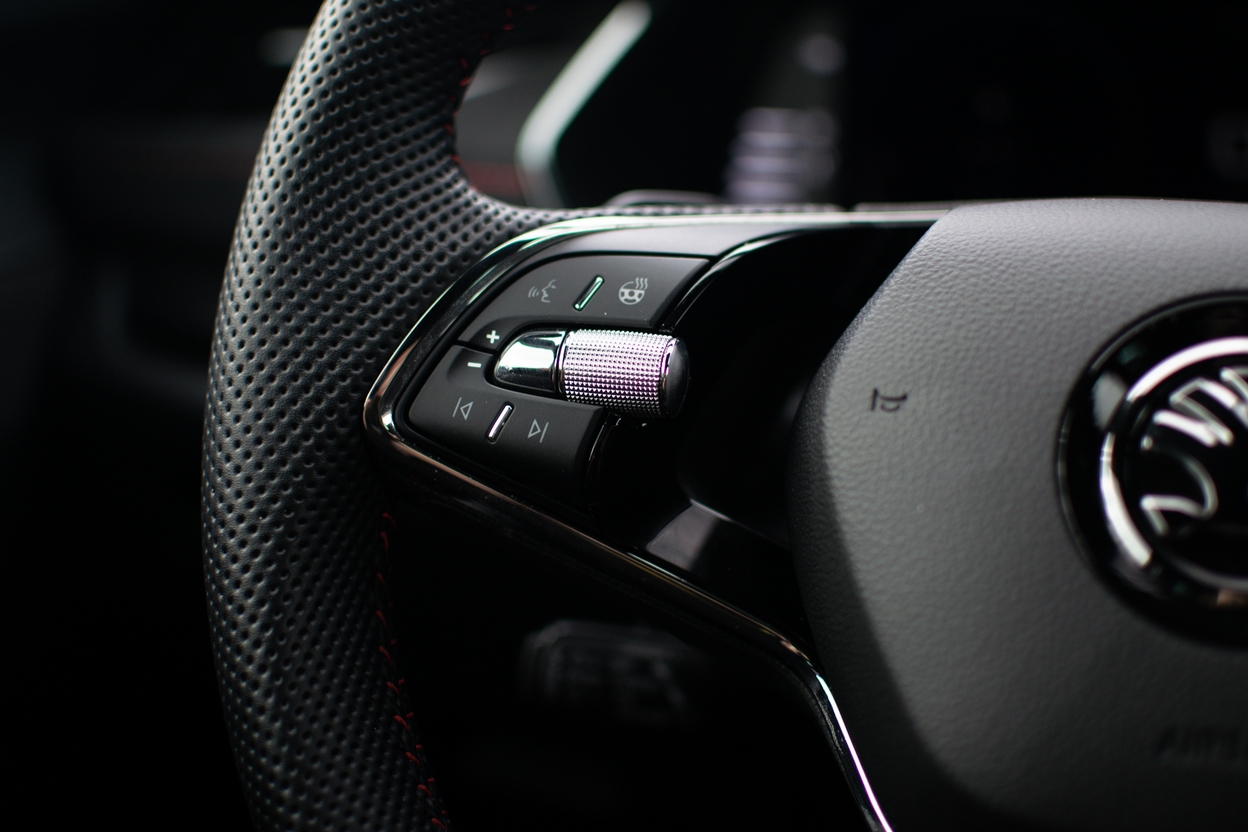 skoda-octavia-rs-2021-23