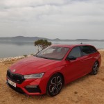 skoda-octavia-rs-combi-2021-8