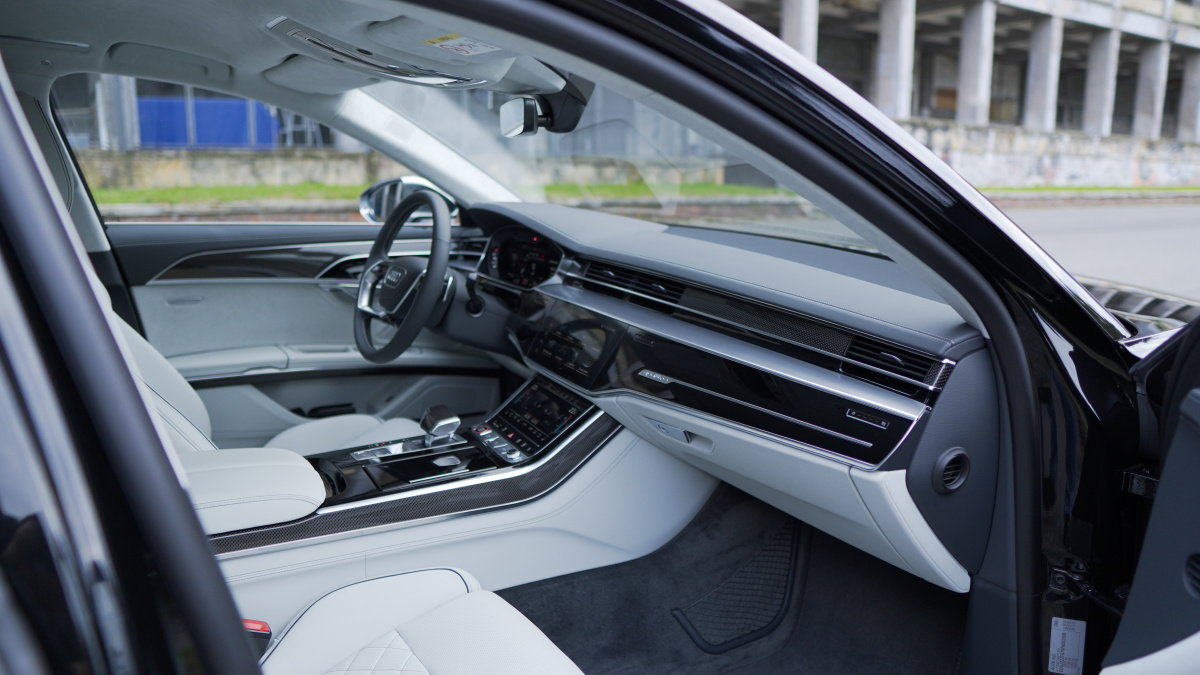 audi-s8-2021-15