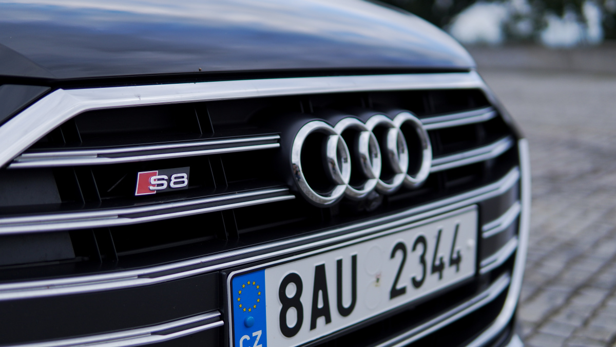 audi-s8-2021-7