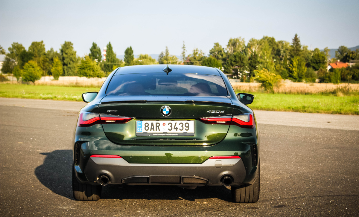 bmw-4-coupe-2021-15