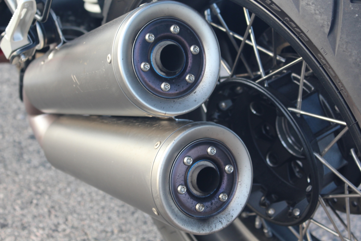 bmw-r-ninet-pure-2021-13