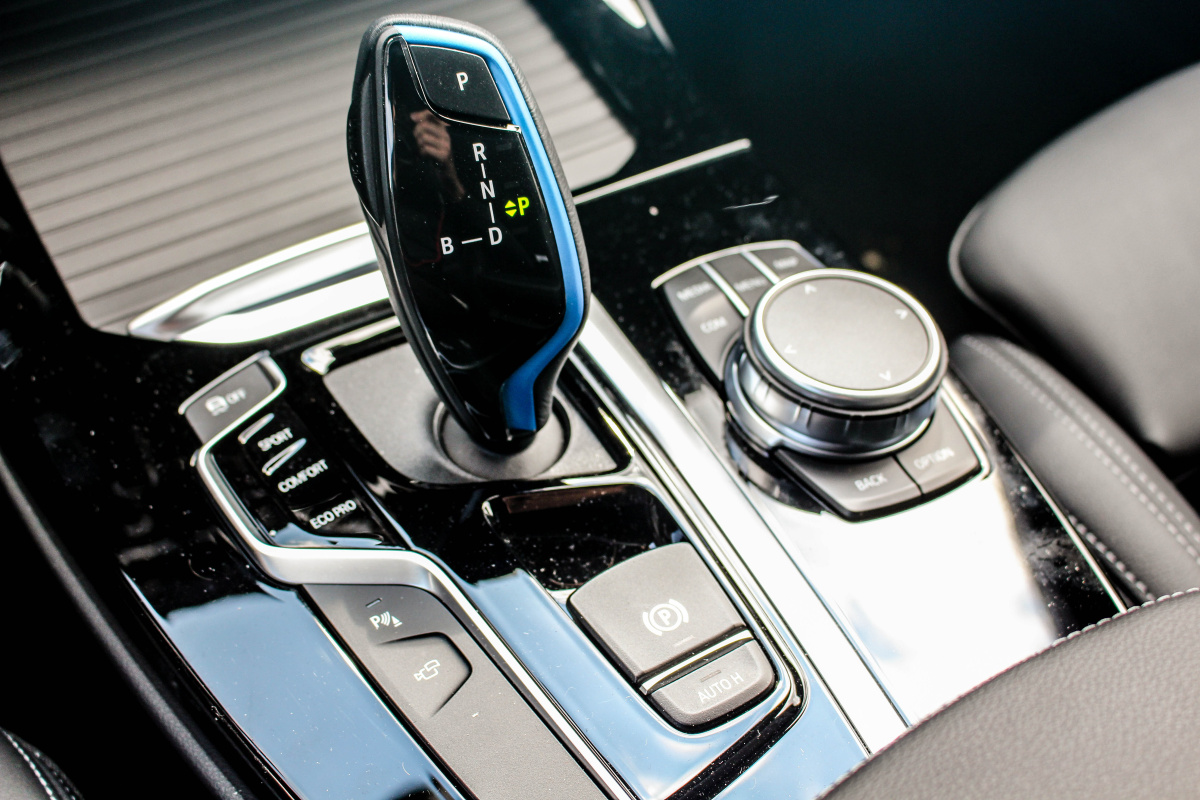 bmw-ix3-26