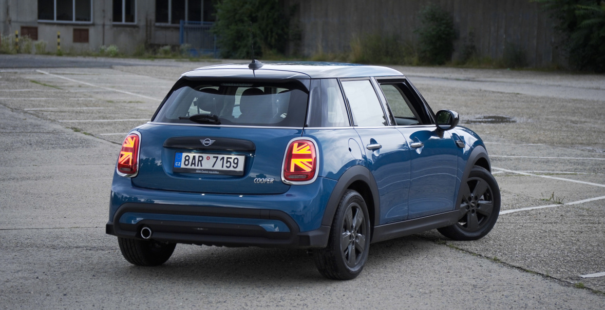 mini-cooper-2021-12