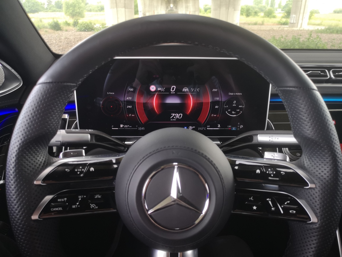 mercedes-benz-s-2021-11