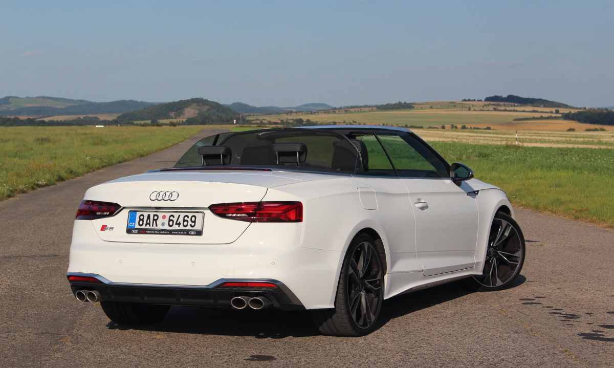 audi-s5-cabriolet-2021-36