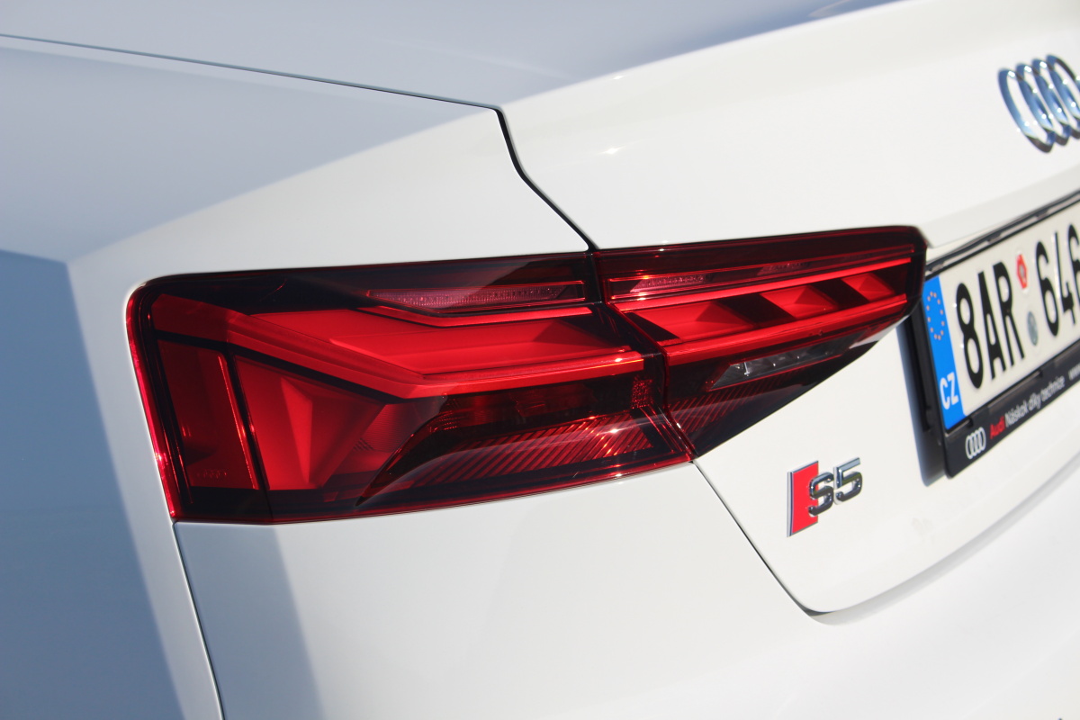 audi-s5-cabriolet-2021-46