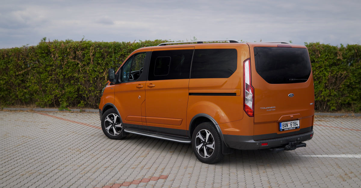 ford-tourneo-custom-active-10