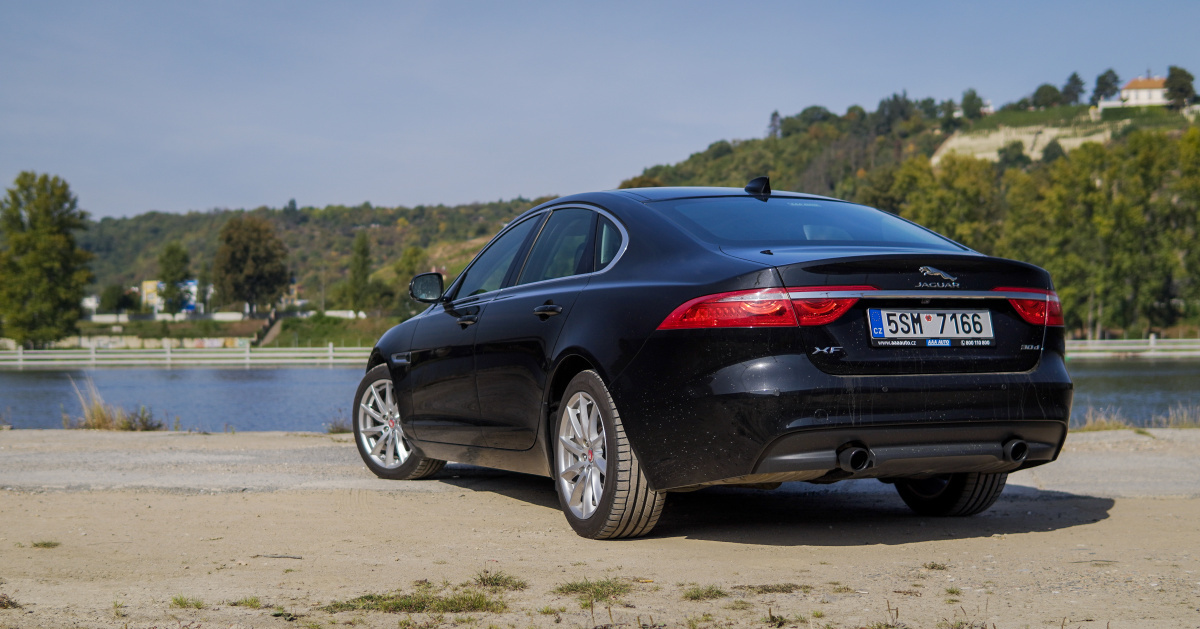 jaguar-xf-3