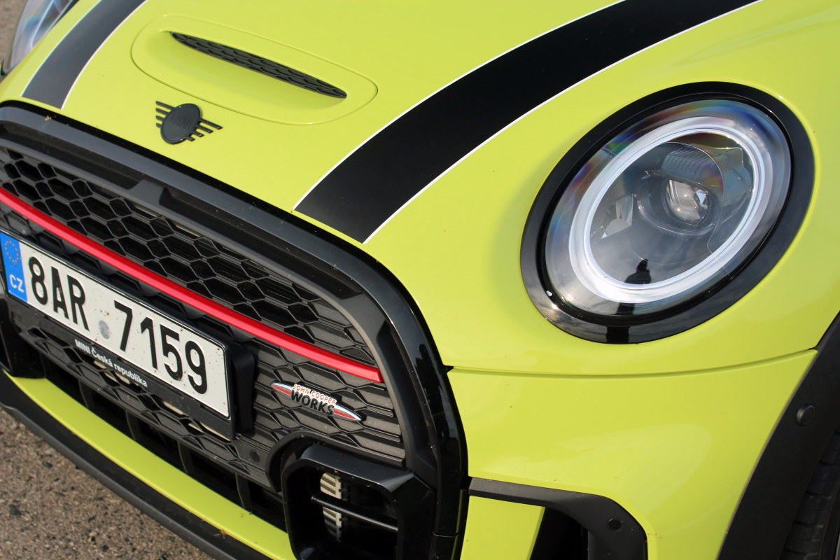 mini-jcw-2021-13