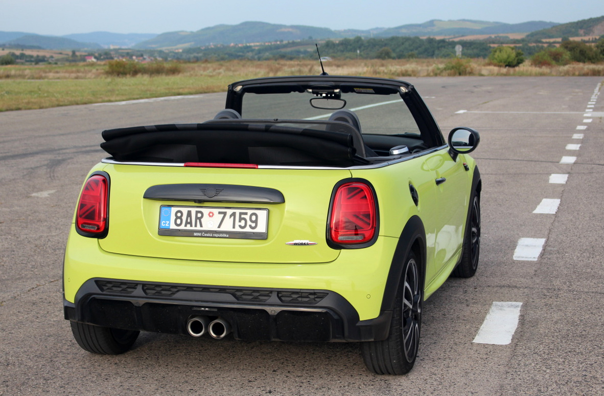 mini-jcw-2021-26