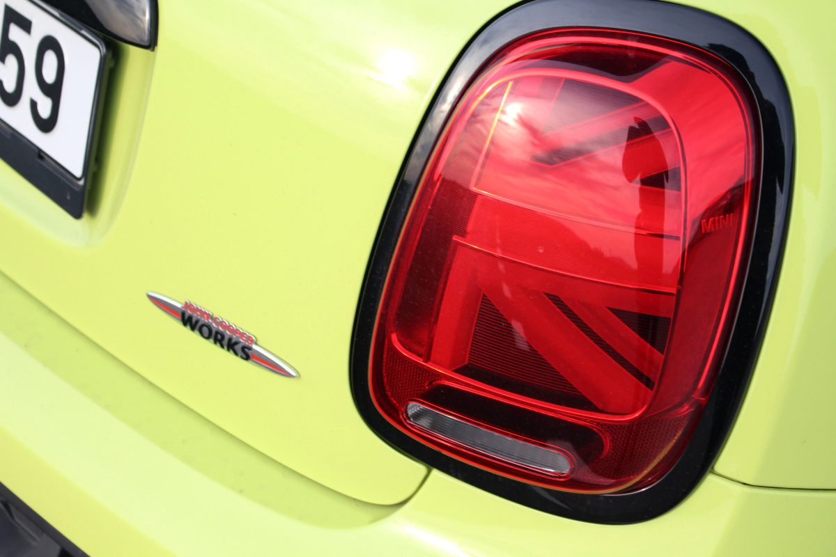 mini-jcw-2021-31
