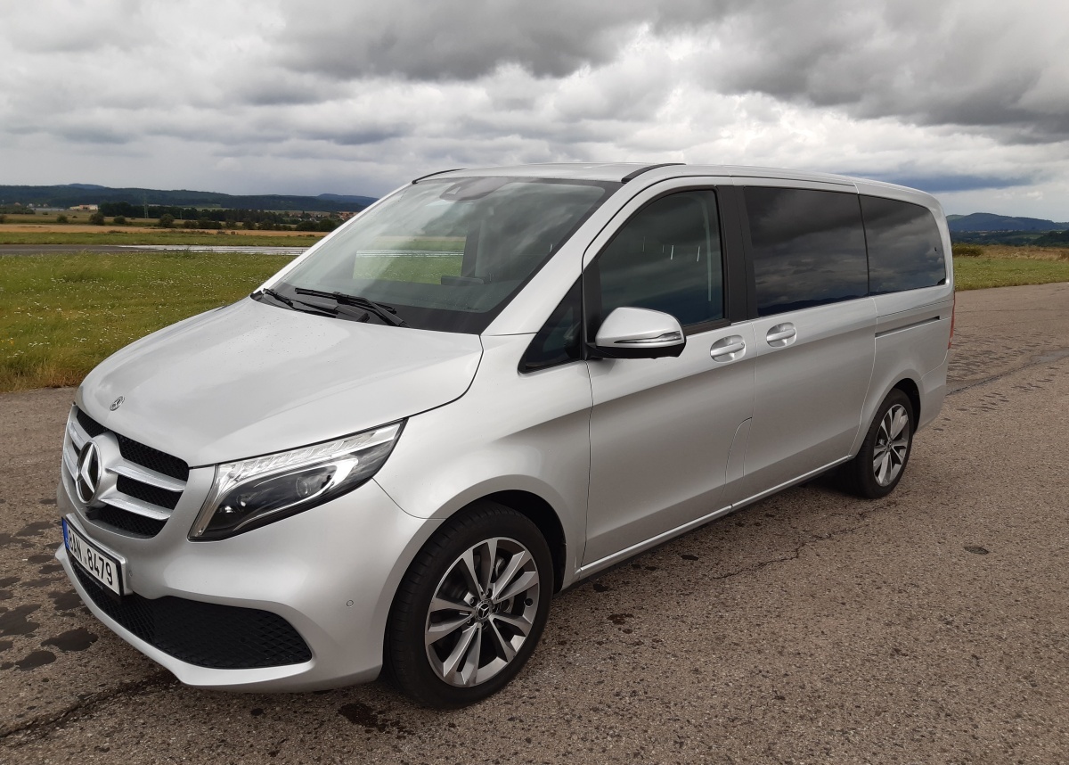 mercedes-benz-v-2021-2