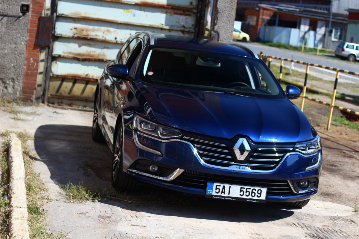 renault-talisman-grandtour-18