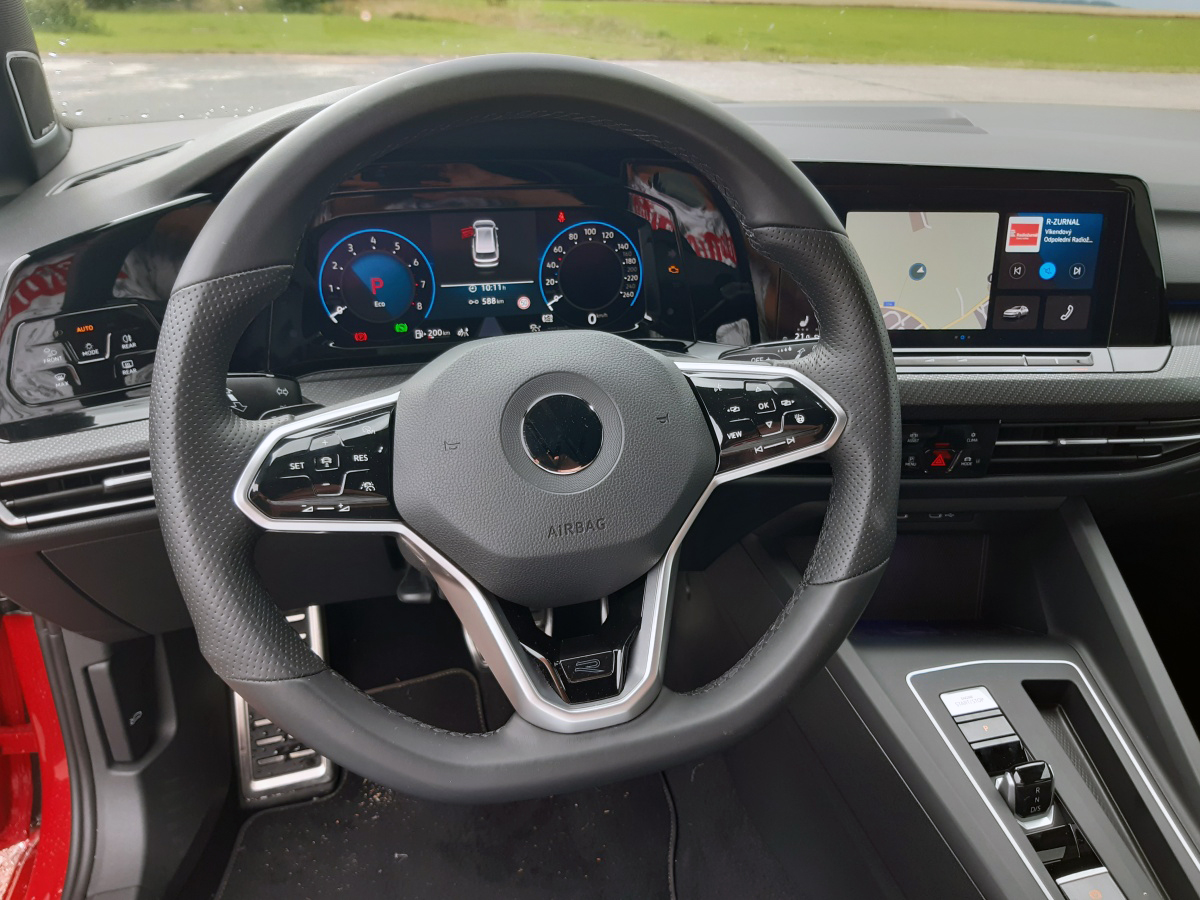 volkswagen-golf-variant-2021-21