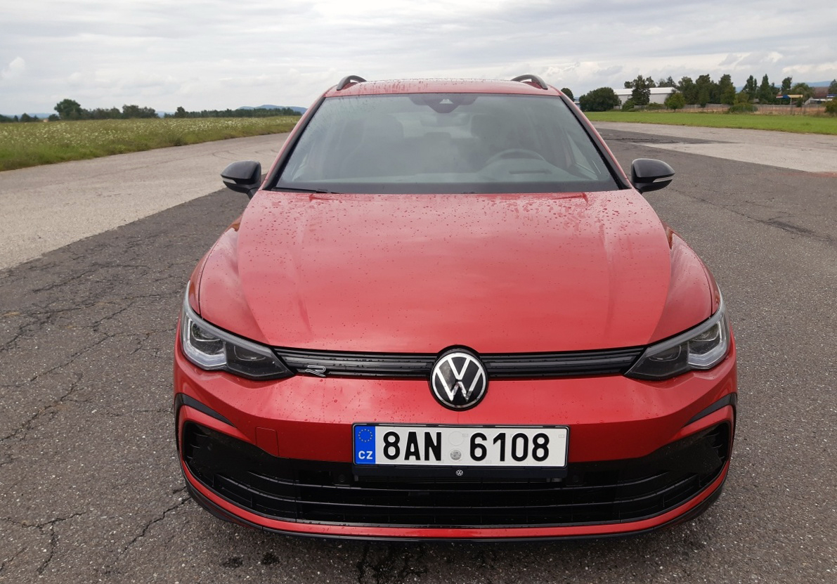 volkswagen-golf-variant-2021-3