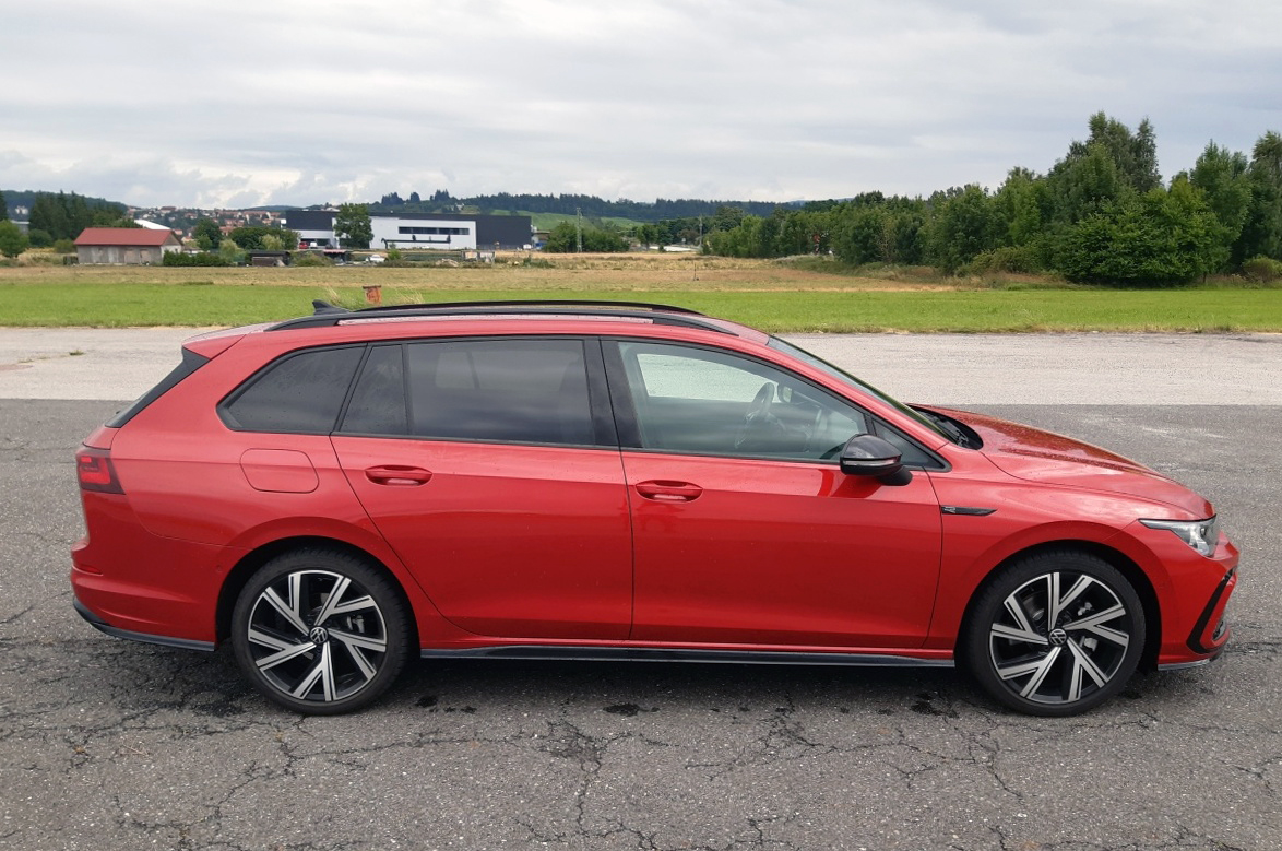volkswagen-golf-variant-2021-9