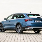 skoda-octavia-scout-2021-17