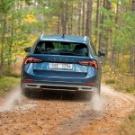skoda-octavia-scout-2021-18