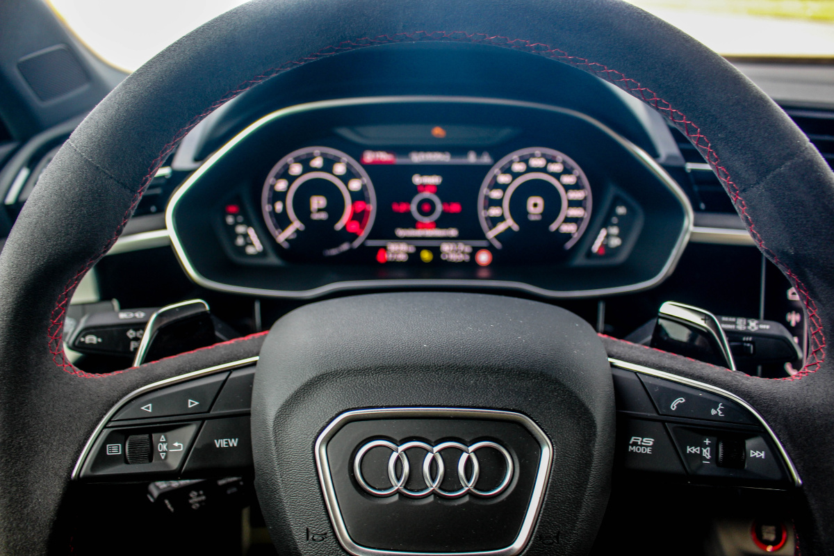 audi-rsq3-2021-19