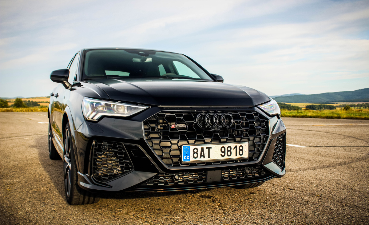 audi-rsq3-2021-5