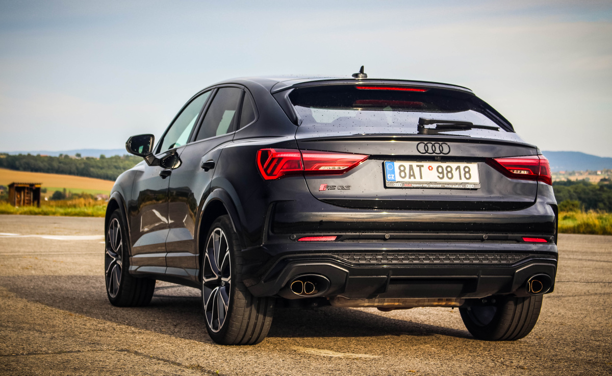 audi-rsq3-2021-7