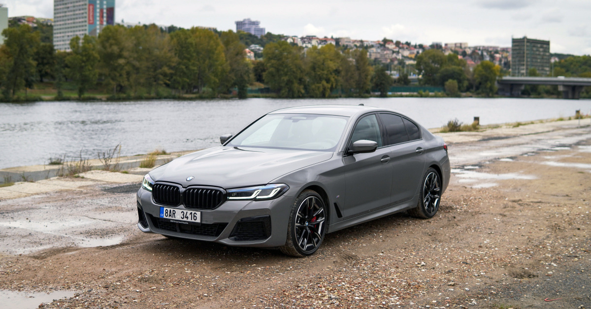 bmw-5-2021-12