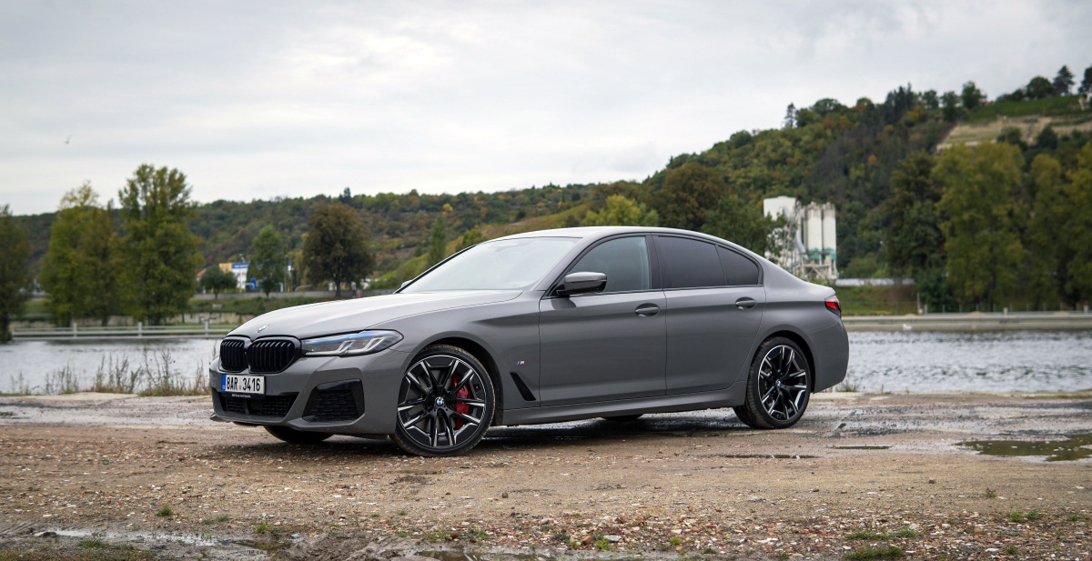 bmw-5-2021-17