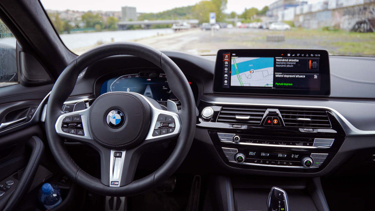 bmw-5-2021-27
