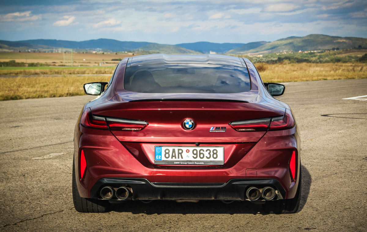 bmw-m8-competition-2021-13