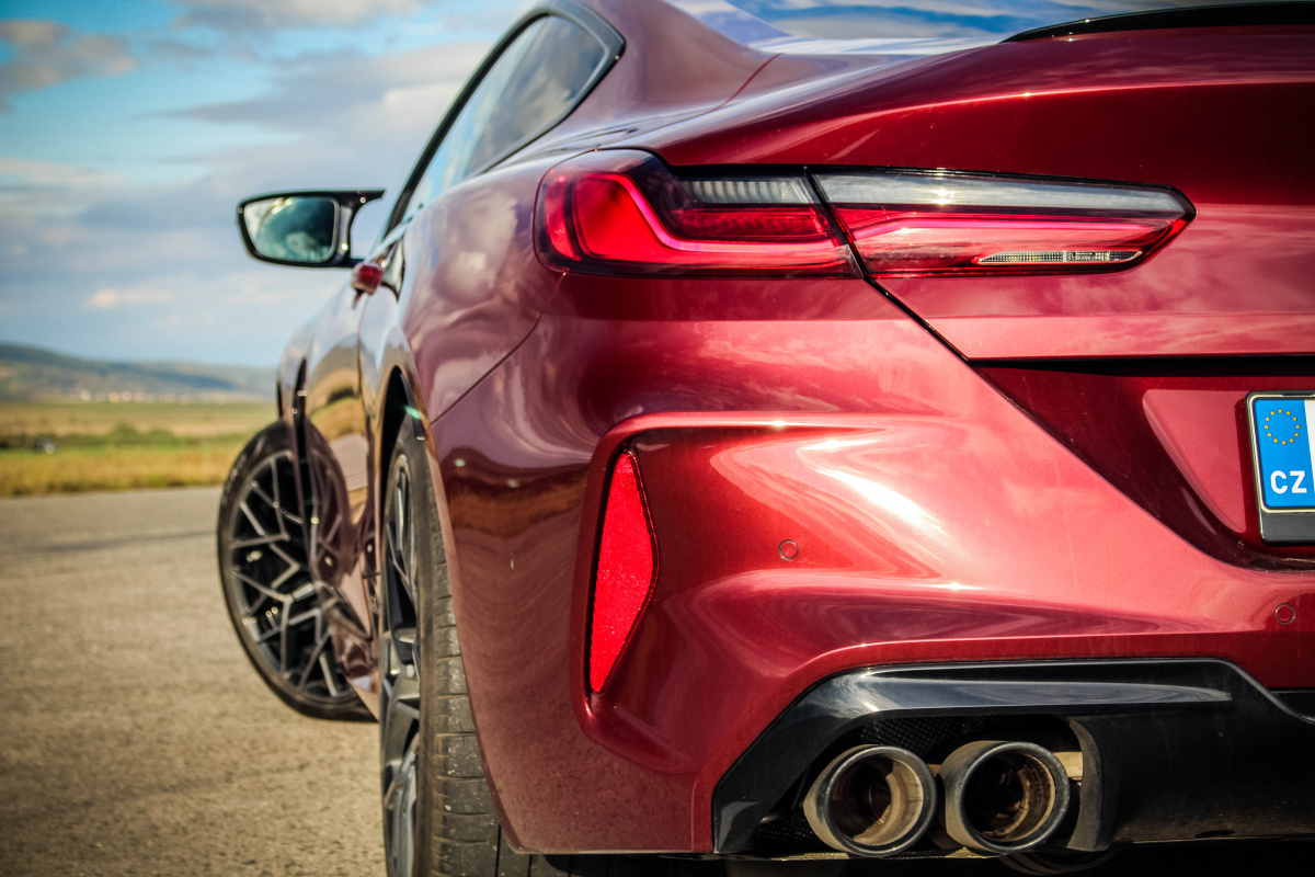 bmw-m8-competition-2021-35