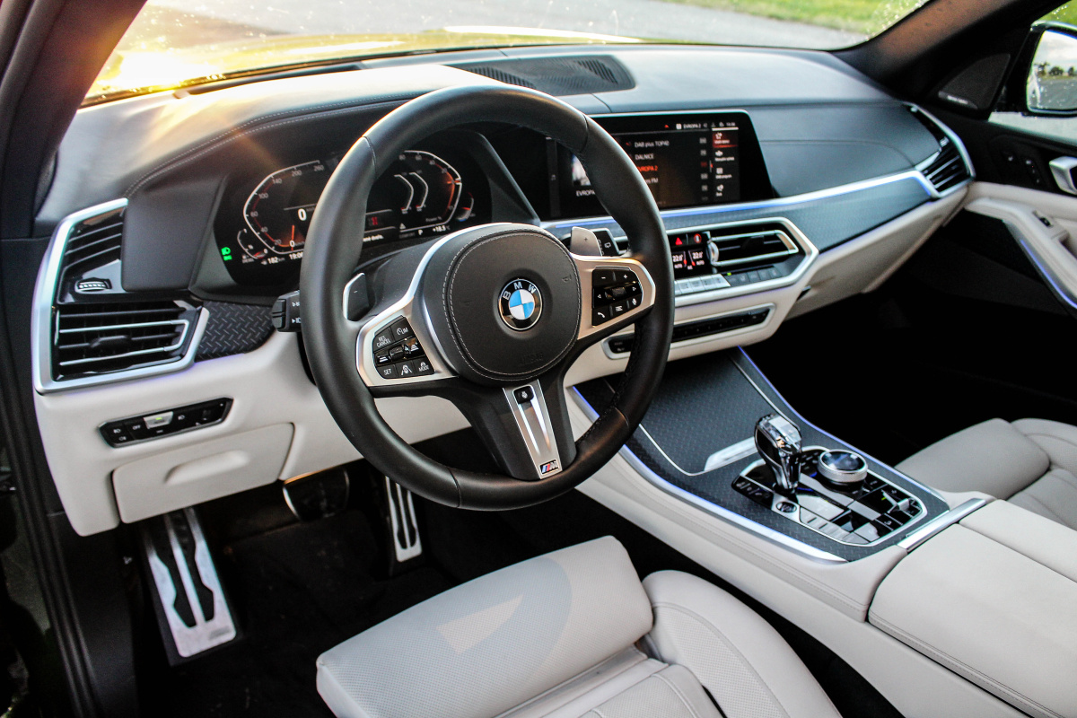 bmw-x5-2021-15