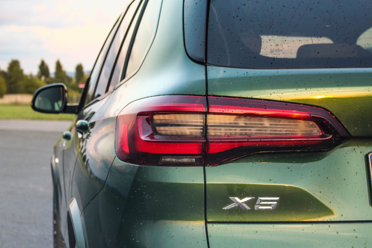 bmw-x5-2021-27