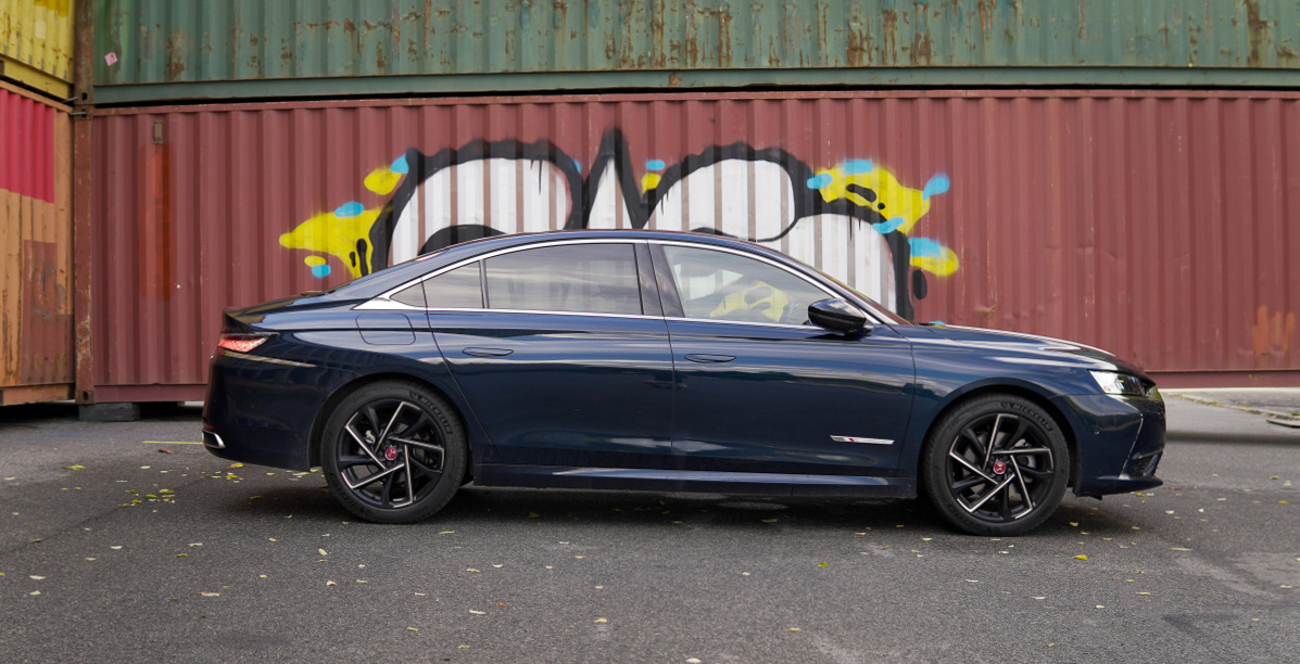 ds-automobiles-ds9-2
