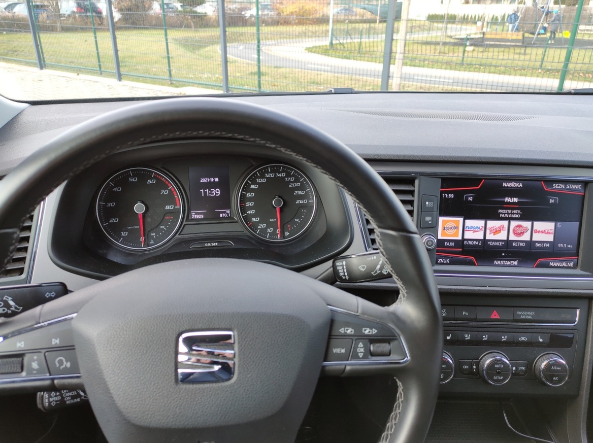 seat-leon-st-24