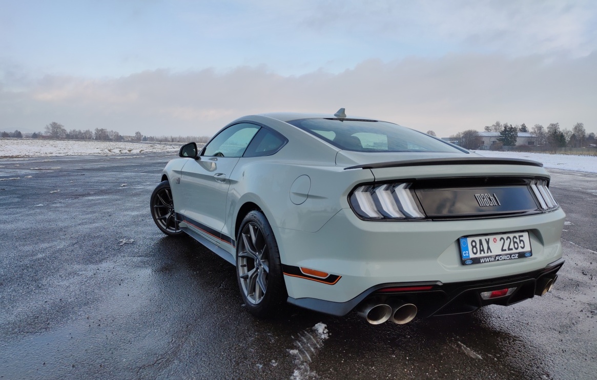 ford-mustang-mach-1-42