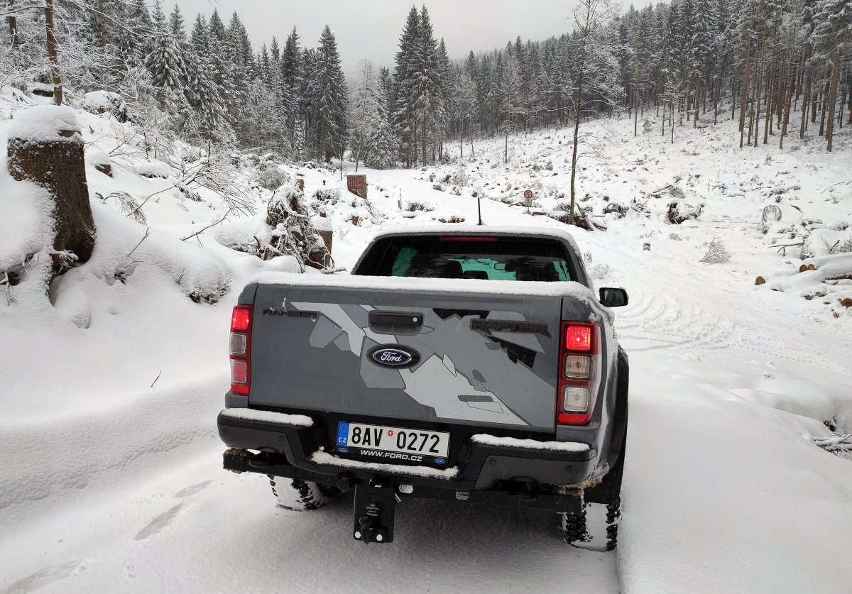 ford-ranger-raptor-2021-15