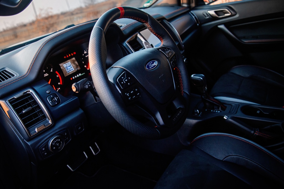 ford-ranger-raptor-2021-25